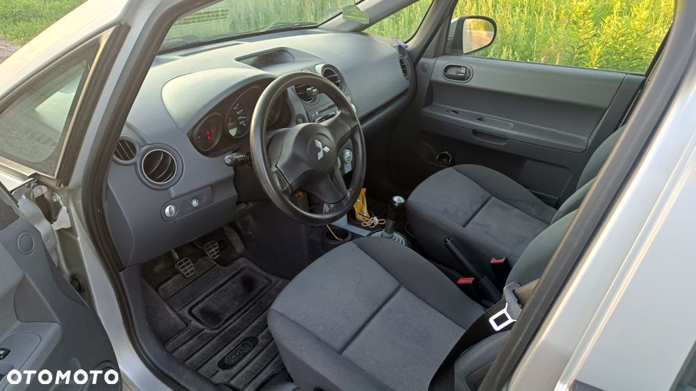 Mitsubishi Colt 1.3 Inform - 5