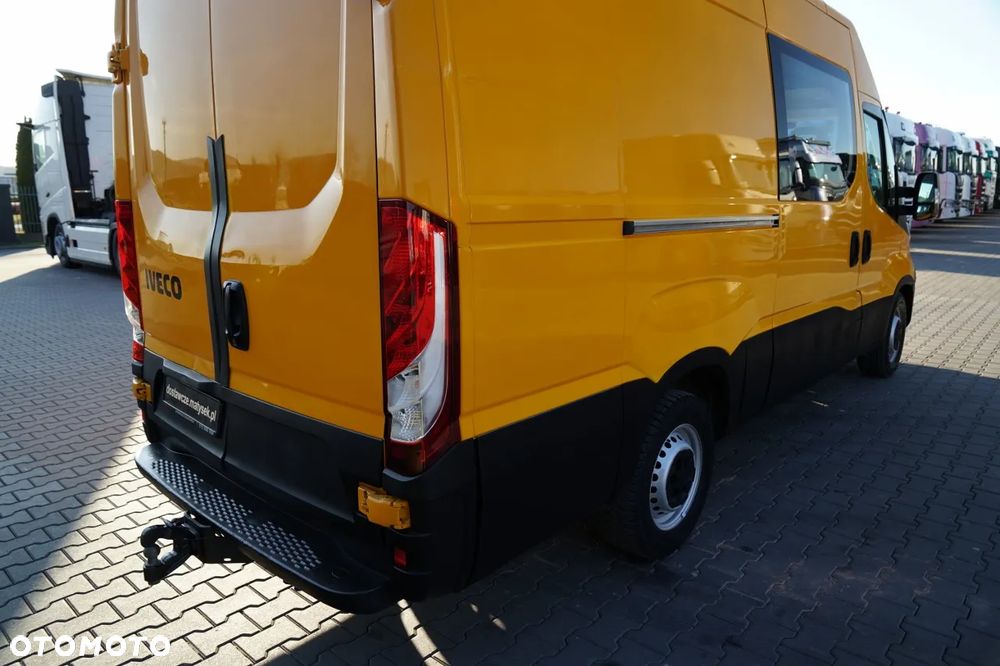 Iveco DAILY 35-140 / BRYGADÓWKA / 7 MIEJSC / BLASZAK / FURGON / SPROWADZONY - 14
