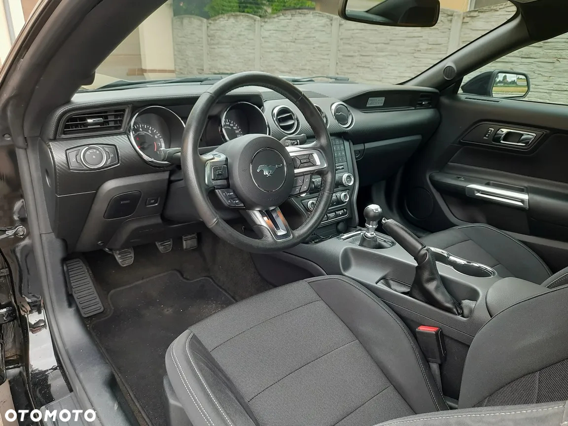Ford Mustang - 17