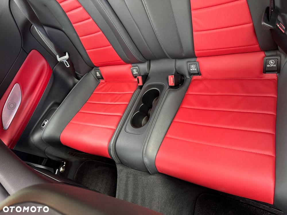 Mercedes-Benz Klasa E 400 4-Matic 9G-TRONIC - 14