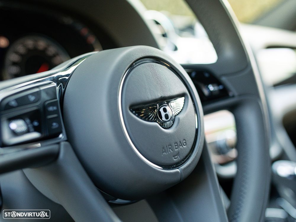 Bentley Bentayga V8 - 38