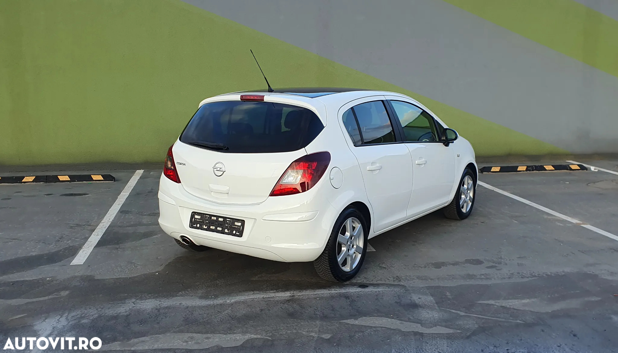 Opel Corsa 1.2 Essentia - 12