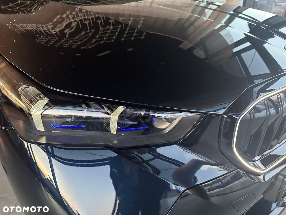 BMW Seria 5 540d xDrive mHEV - 13
