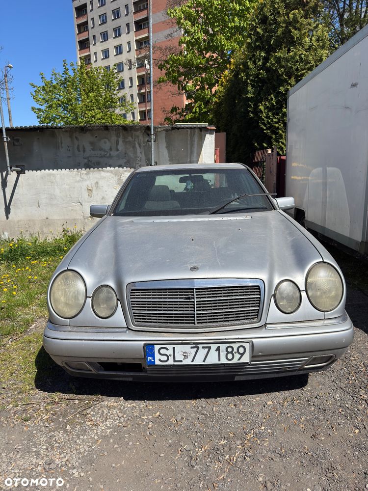 Mercedes-Benz Klasa E - 3