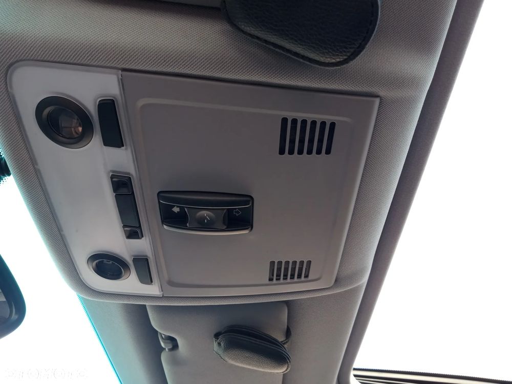 BMW Seria 1 118i - 15