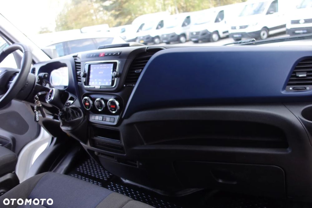 Iveco Daily Automat  35-160 L3H2 full Led Klima Webasto Kamera - 21