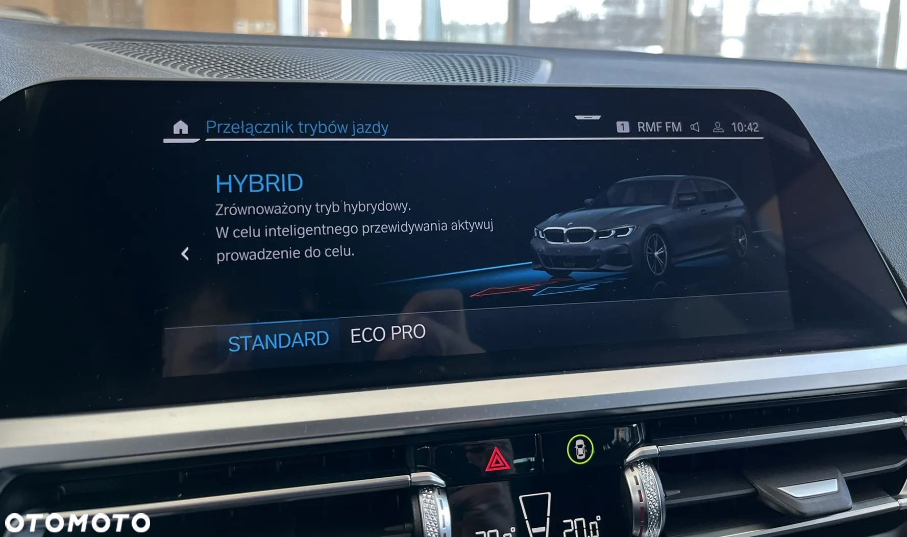 BMW Seria 3 330e M Sport sport - 31