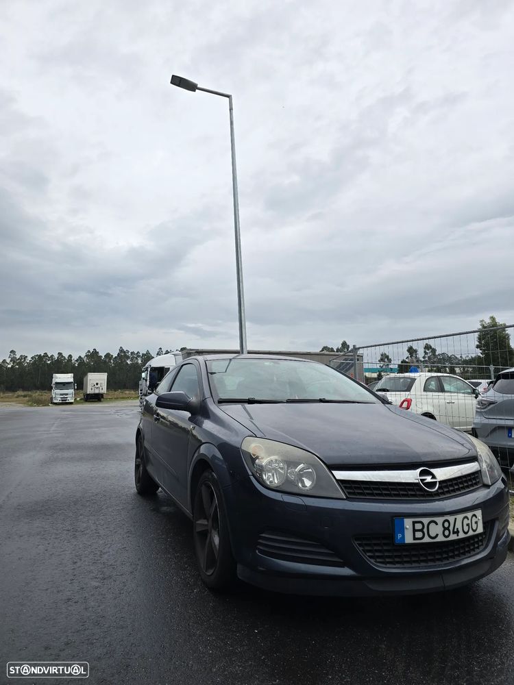 Opel Astra GTC 1.7 CDTI - 10