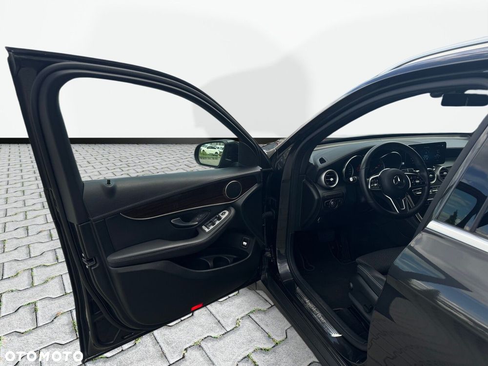 Mercedes-Benz GLC - 11