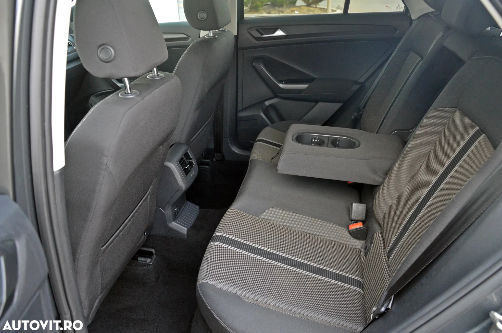 Volkswagen T-ROC 2.0 TDI DSG Style - 22