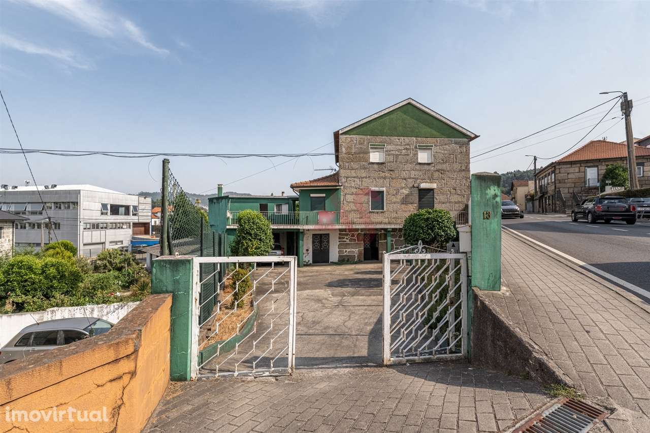 Moradia + terreno para construção em São João (Caldas de Vizela) - Grande imagem: 2/27
