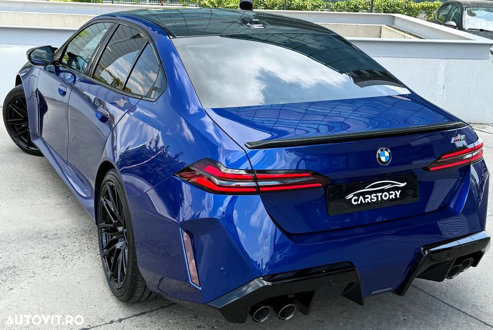 BMW M5 AT - 8