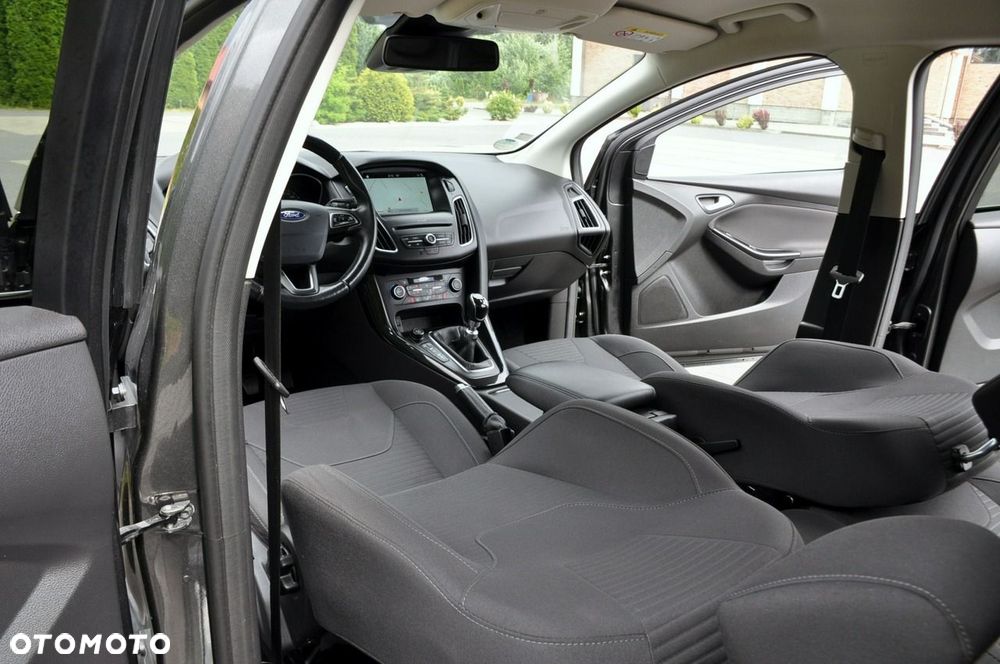 Ford Focus - 27