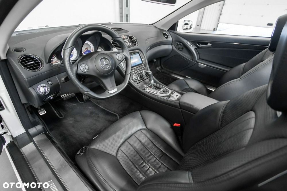 Mercedes-Benz SL 63 AMG SPEEDSHIFT MCT - 26