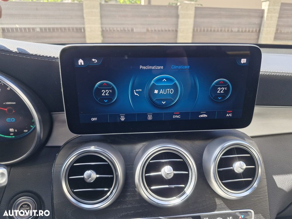 Mercedes-Benz GLC 300 e 4MATIC - 11