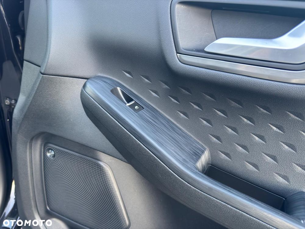 Ford Kuga 1.5 EcoBoost TITANIUM X - 39