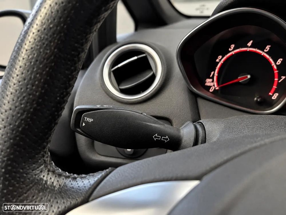 Ford Fiesta 1.6 EcoBoost c/ Pack Pele Desportiva ST - 21