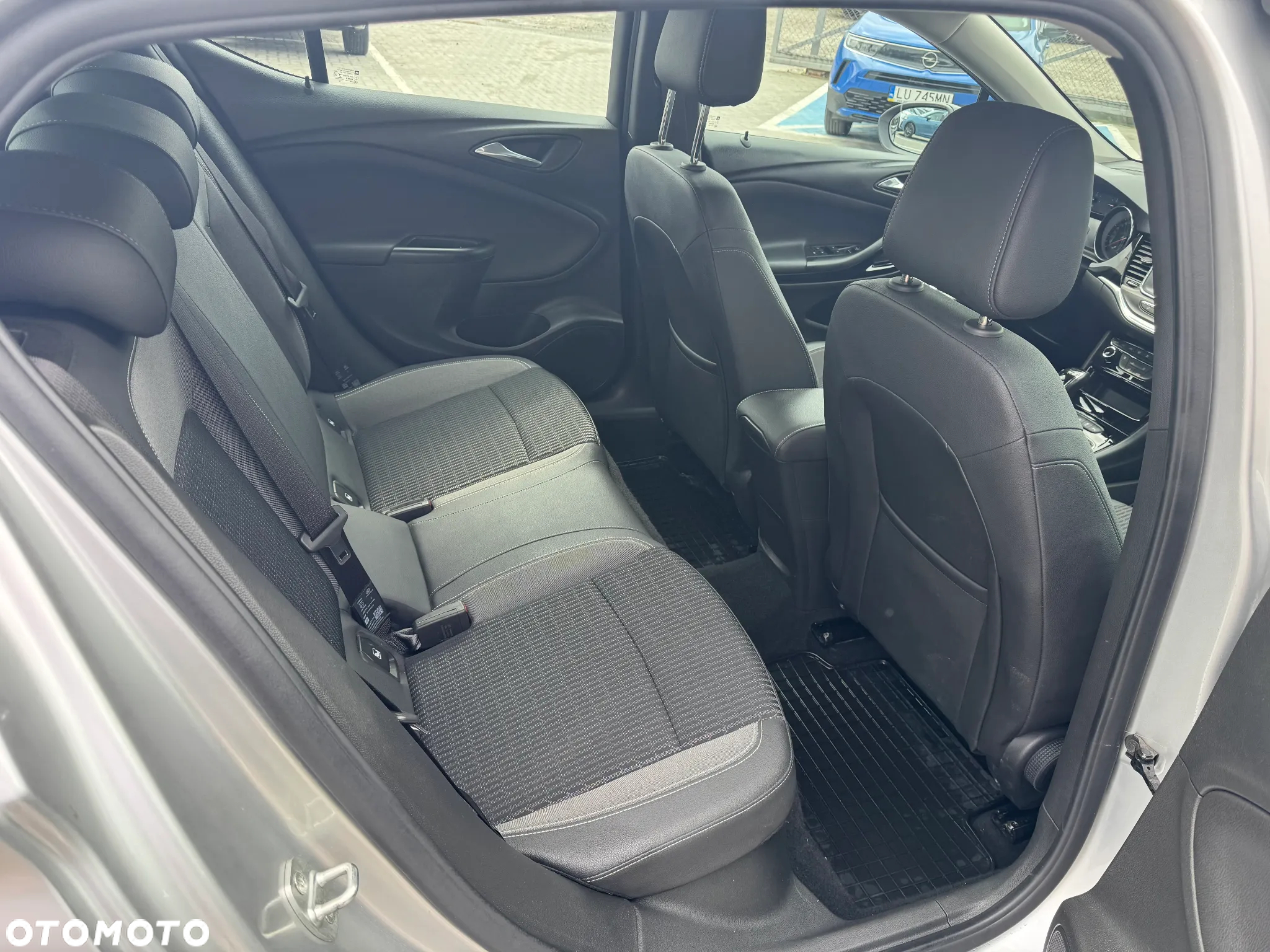 Opel Astra V 1.2 T Business Elegance S&S - 5