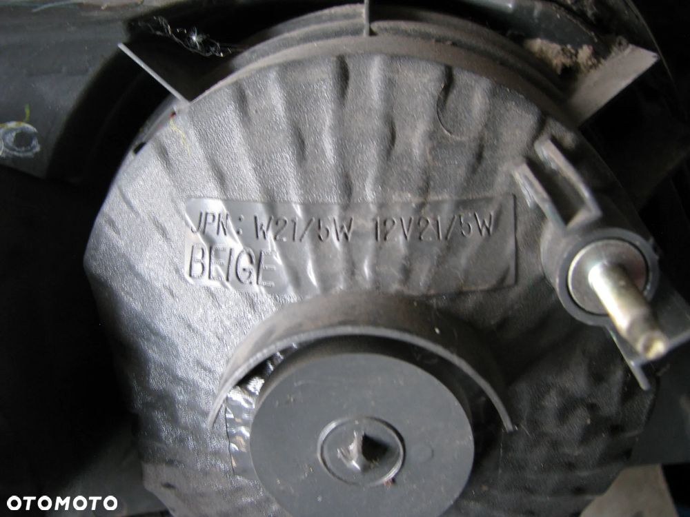 LAMPA LEWA TYŁ Z KLAPY MAZDA 6 - 8