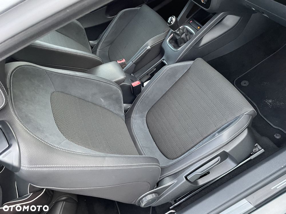 Volkswagen Scirocco 2.0 TDI Blue Motion Technologie Club - 11