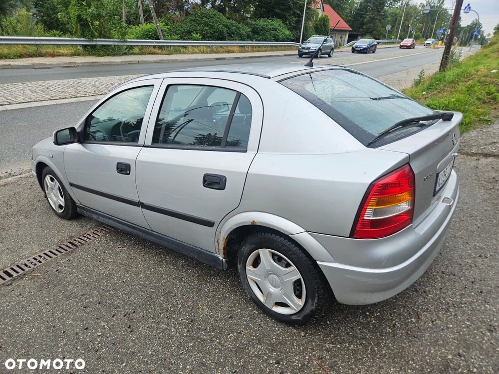 Opel Astra - 2