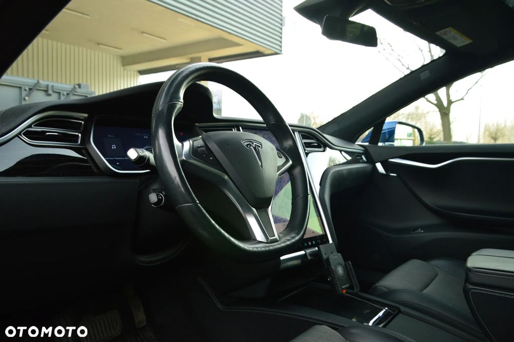 Tesla Model S 75 - 12