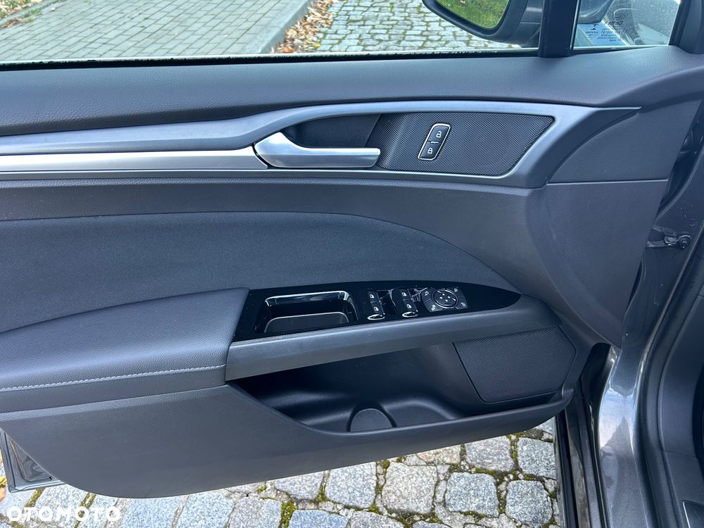 Ford Mondeo 1.5 EcoBoost Titanium - 32