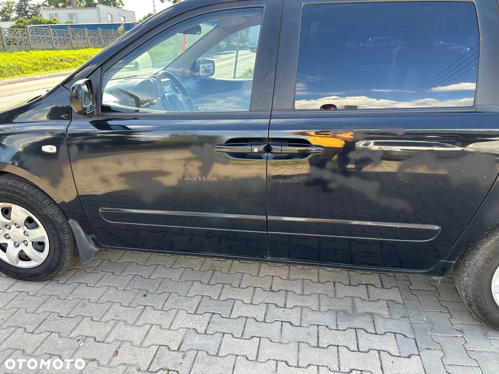 Kia Carnival - 18