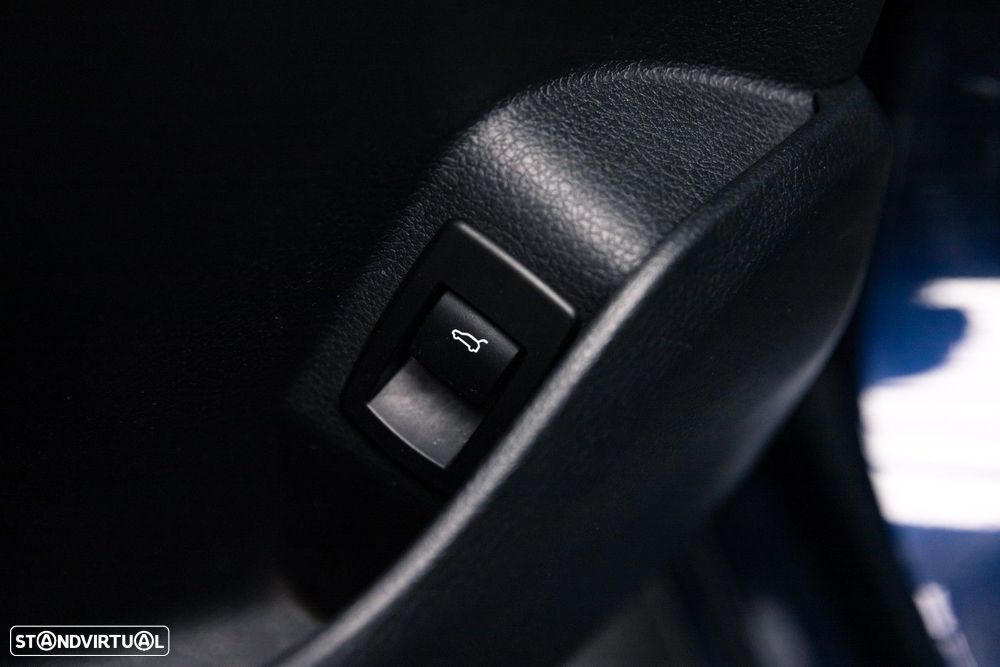 BMW 218 Active Tourer i Advantage Auto - 43