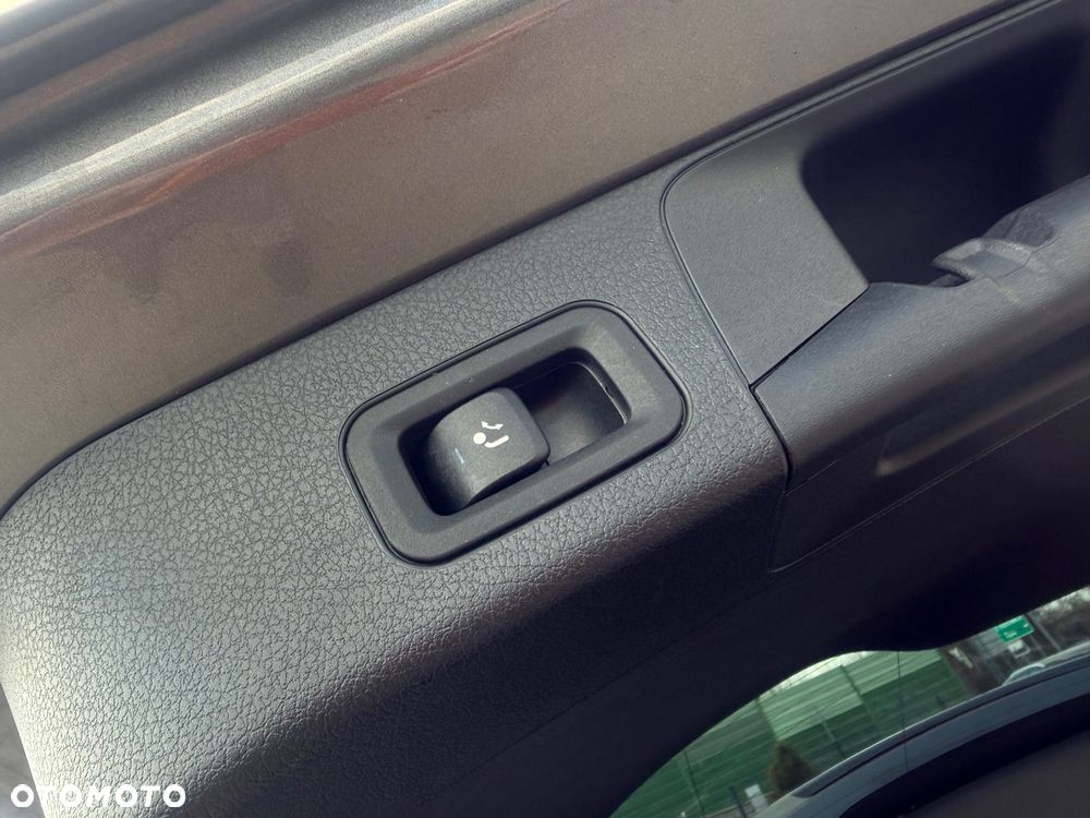 Mercedes-Benz GLB 220 d 8G-DCT - 25