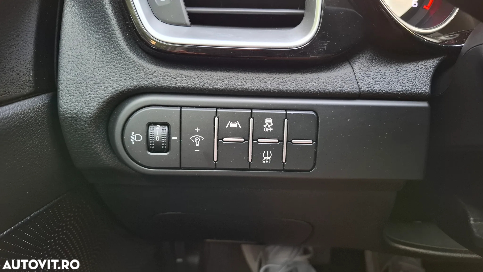 Kia Ceed 1.6 CRDi (48V Mild-Hybrid) Vision - 30