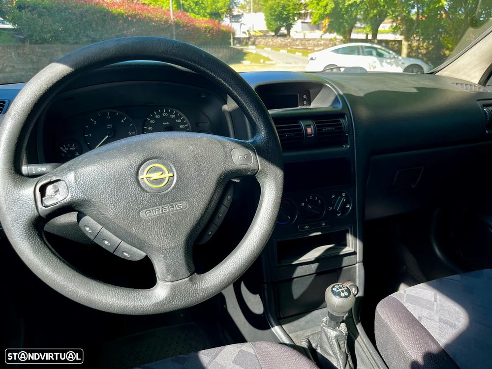 Opel Astra 1.7 DTL Club - 9