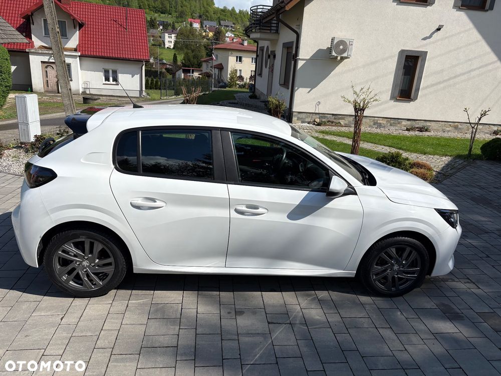 Peugeot 208 - 38