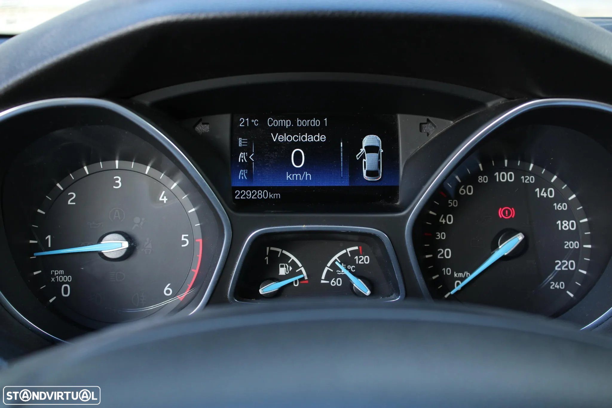 Ford Focus SW 1.5 TDCi EcoBlue Business - 22