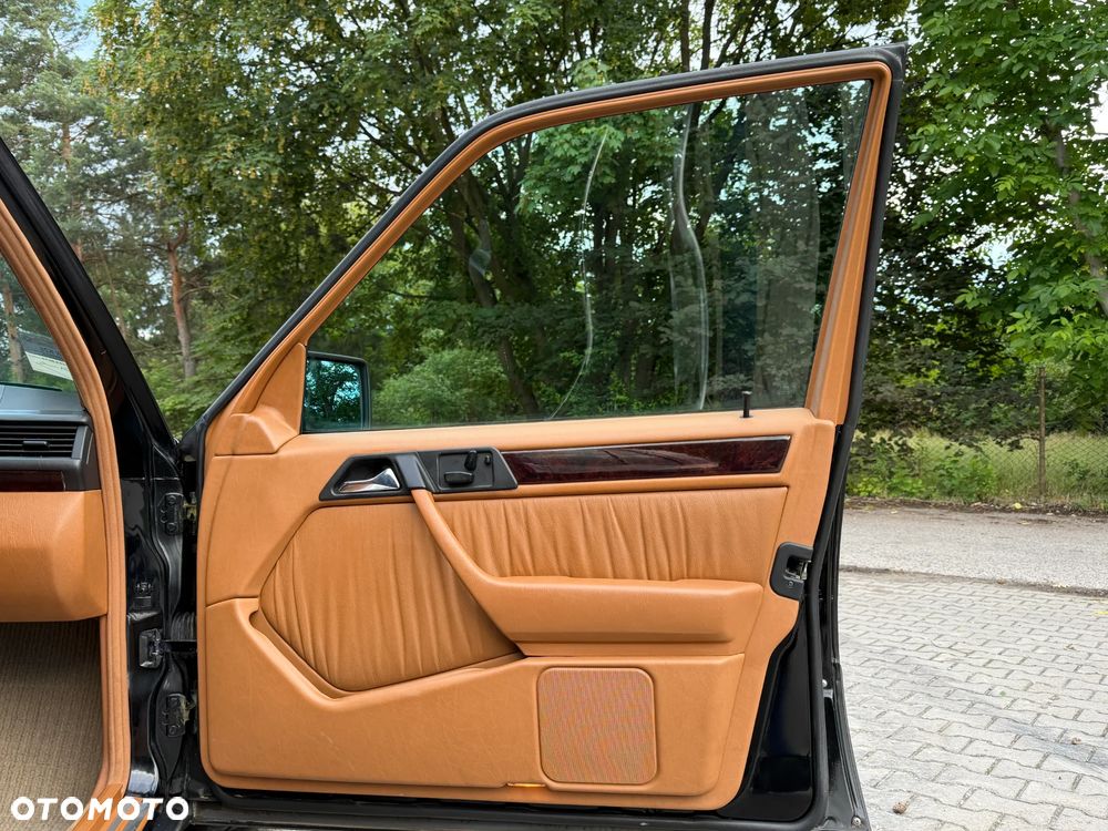 Mercedes-Benz Klasa E - 19