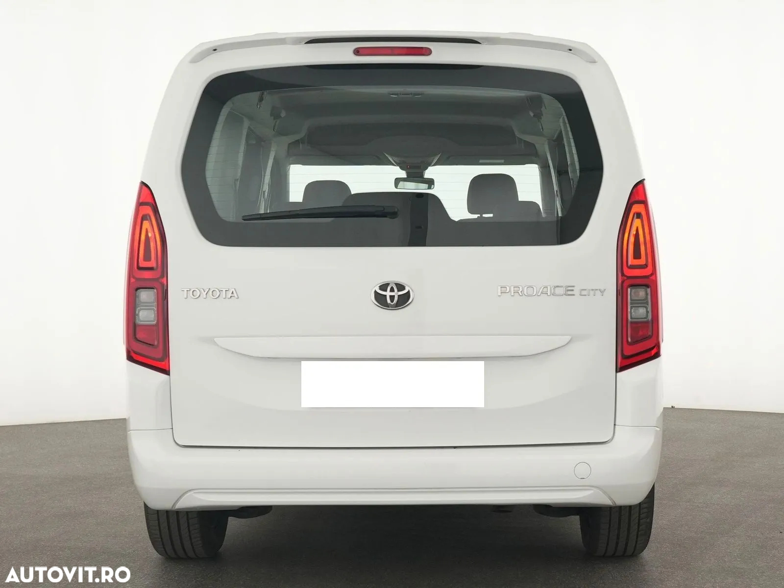 Toyota Proace City Verso 1.5 D-4D 100CP 6MT 4+1 L2H1 Family - 6