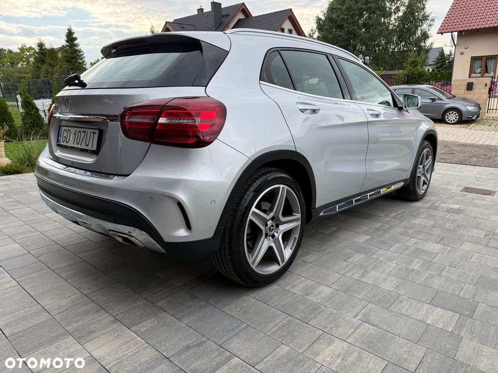 Mercedes-Benz GLA 200 7G-DCT AMG Line - 3
