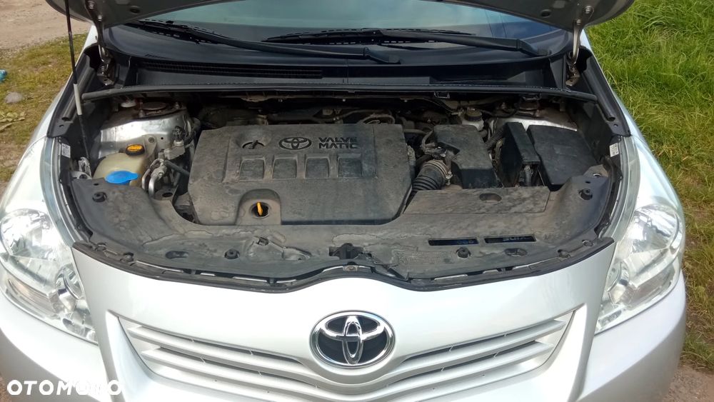 Toyota Verso 1.8 Premium EU5 7os - 9