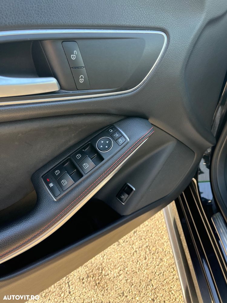 Mercedes-Benz CLA - 12