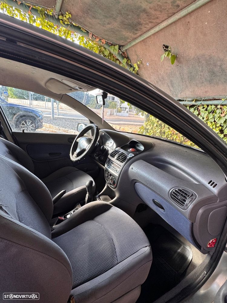 Peugeot 206 - 16