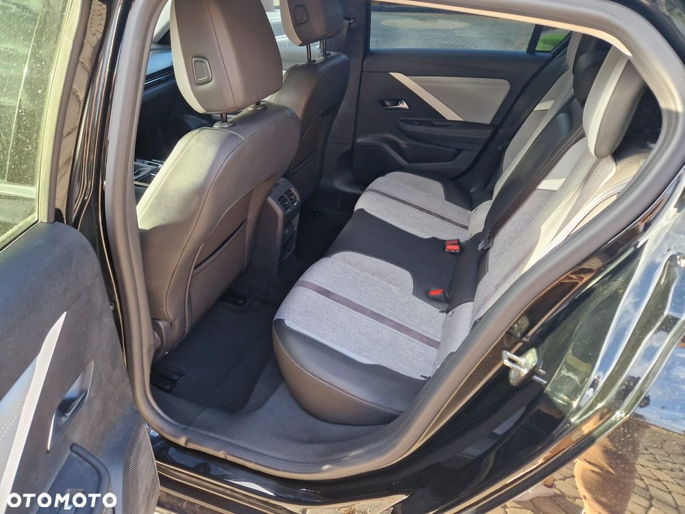 Opel Astra 1.2 Turbo Business Edition - 8