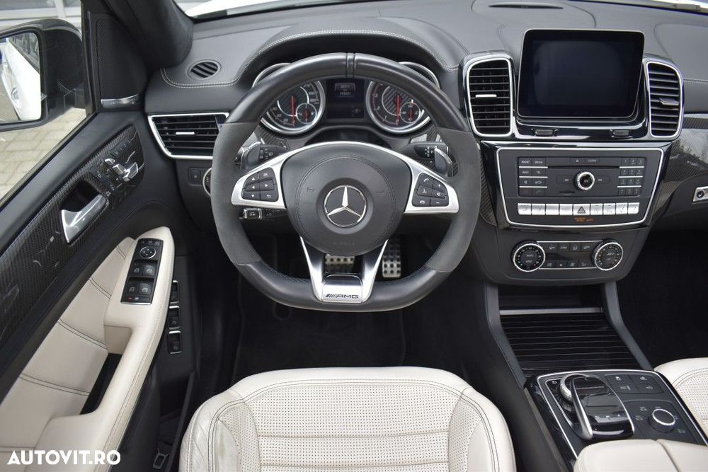 Mercedes-Benz GLS - 13