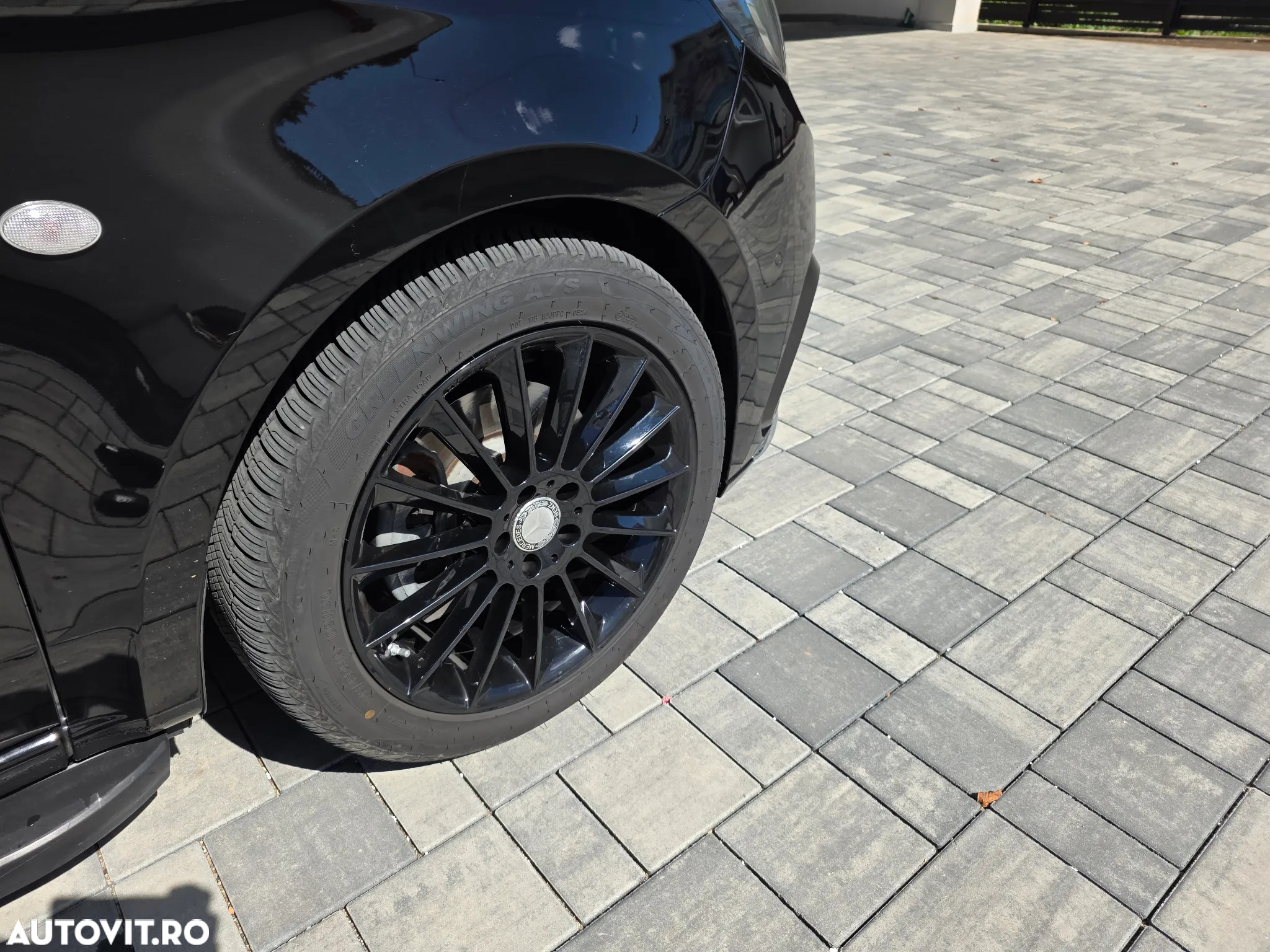 Mercedes-Benz V 250 d extralang 9G-TRONIC Edition 2023 - 15