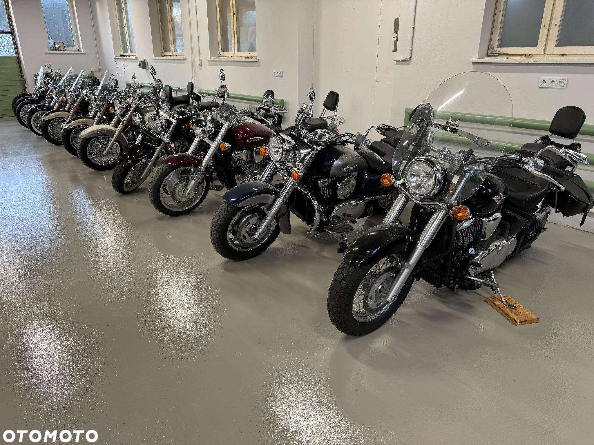Suzuki Intruder - 28