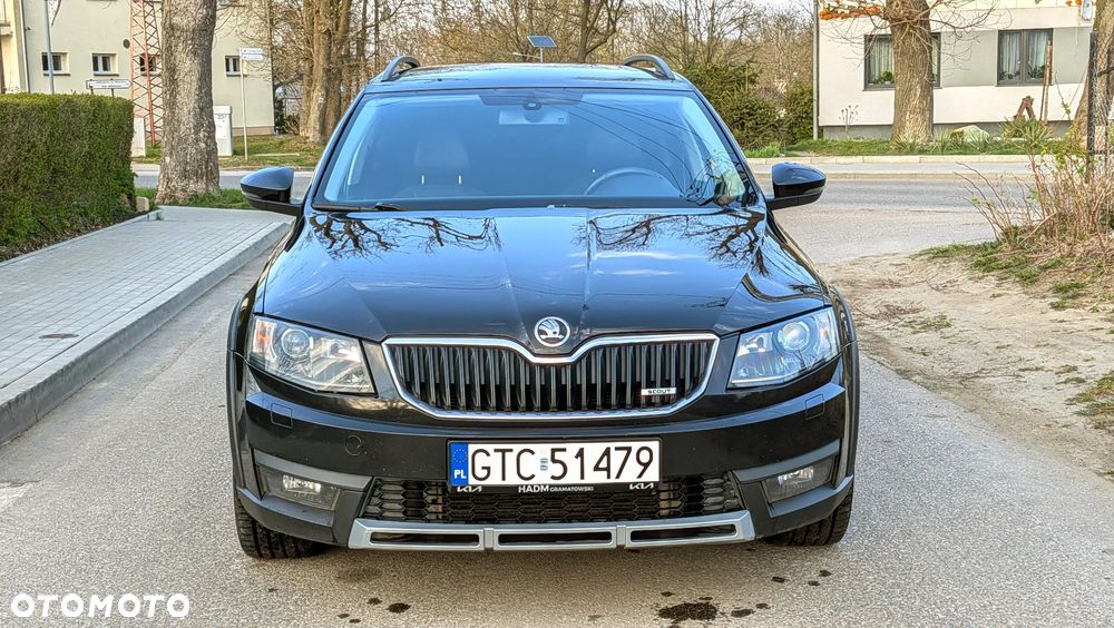 Skoda Octavia Scout 2.0 TDI 4x4 DSG - 2