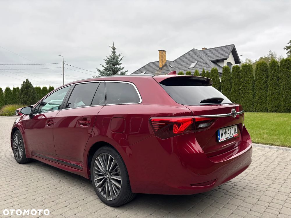 Toyota Avensis 2.0 D-4D Selection - 12