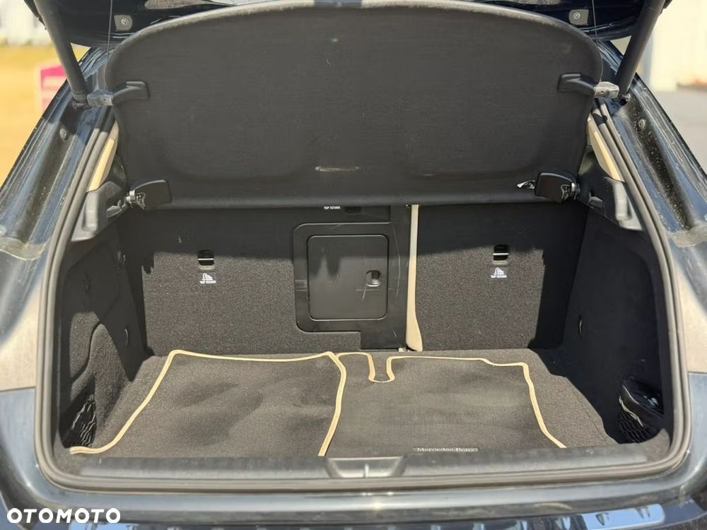 Mercedes-Benz GLA 250 7G-DCT - 14