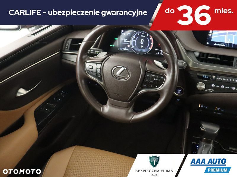 Lexus ES - 9