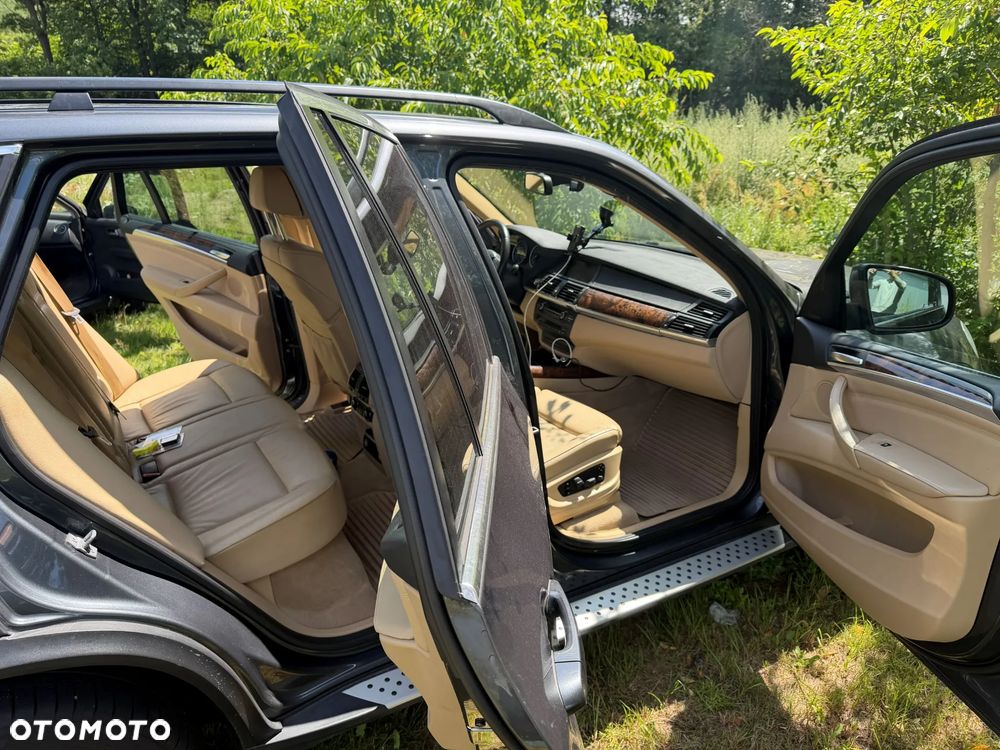 BMW X5 xDrive35i Edition Exclusive - 6