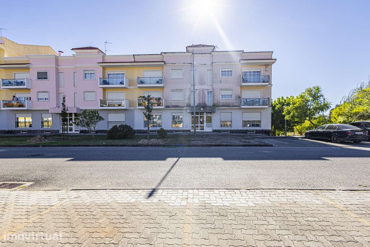 Apartamento T3 – Urbanização "Quinta do Brito" Cartaxo - Grande imagem: 2/29
